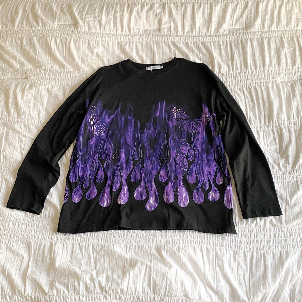 ADIKA Purple Butterfly Flame Graphic Long Sleeve T-shirt Women’s Small